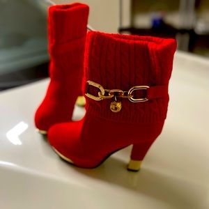 Size 7 ankle booties